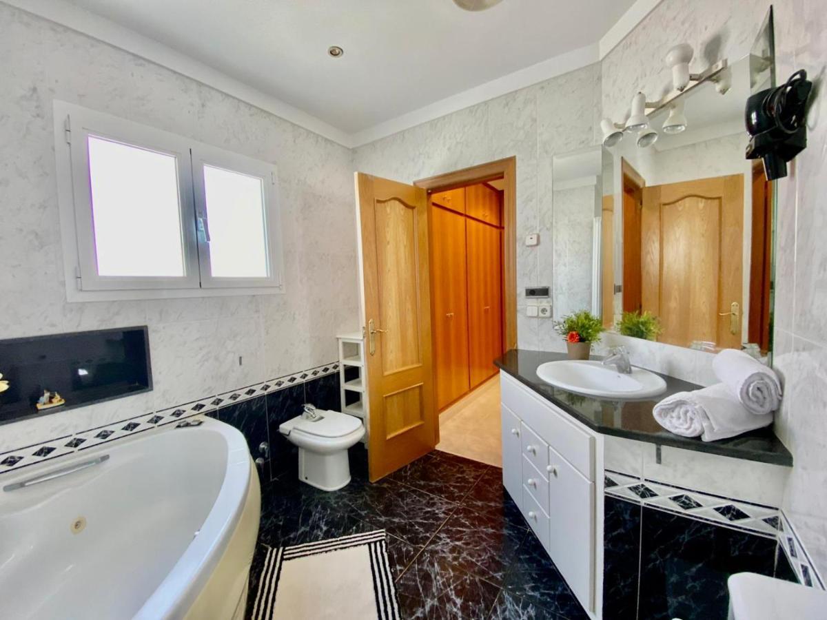 Mas Bohigas Villa Bellcaire d'Emporda Luaran gambar